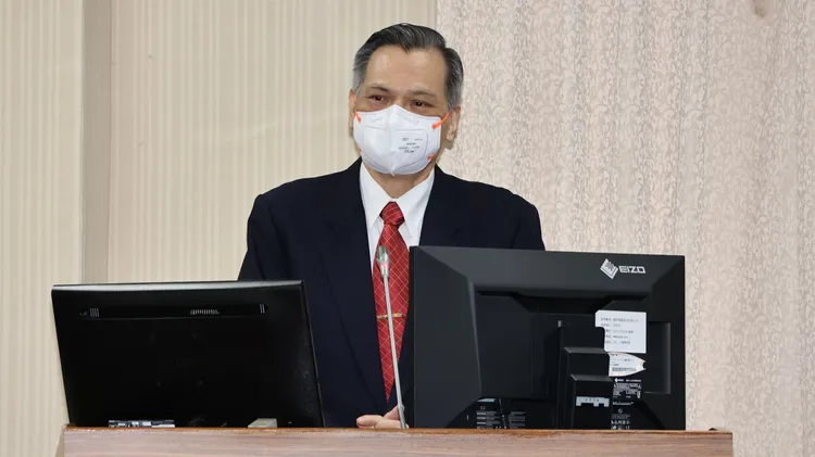 陳明通在林智堅論文抄襲案發生後，在立院備詢時一再強調「陳局長不回答陳教授問題」。葉志明攝