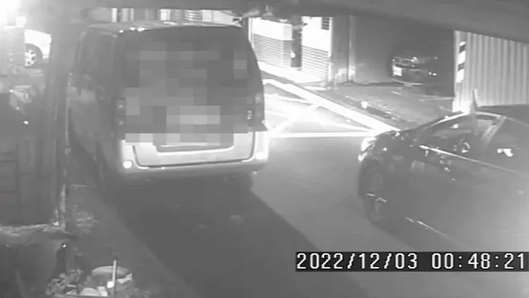 林男交保後，跑到友人家還錢，因與友人在電話中口角，離開時還在友人家門外對空鳴槍，開了一槍。讀者提供