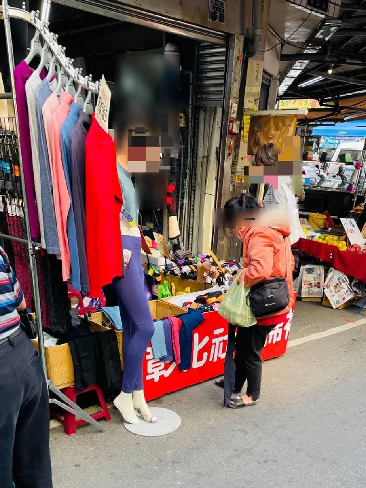 女網友回去拍照又被老闆罵一次「爛人」。翻攝爆怨公社