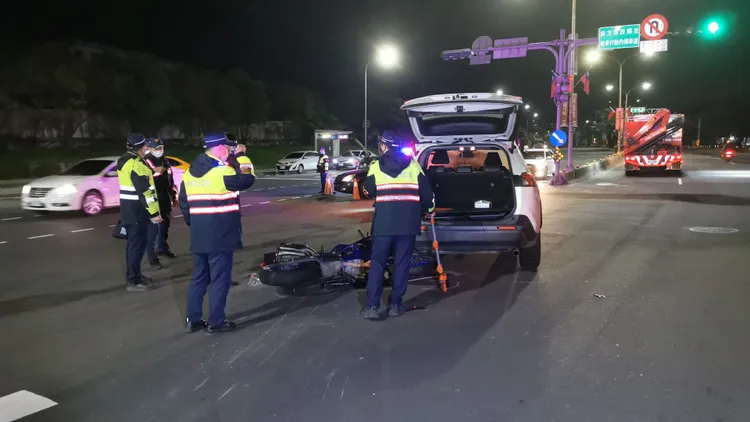 警方到場採證。陸運鋒攝