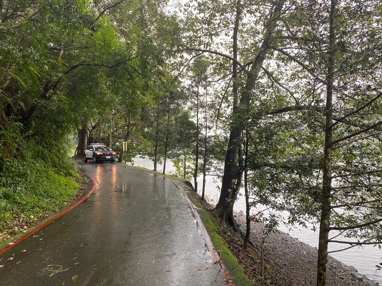 警方獲報後前往現場調查。讀者提供