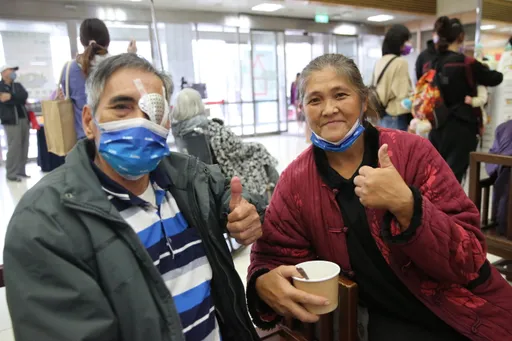 花蓮慈濟醫院臘八粥結好緣　分享佛祖釋迦牟尼成道的喜悅