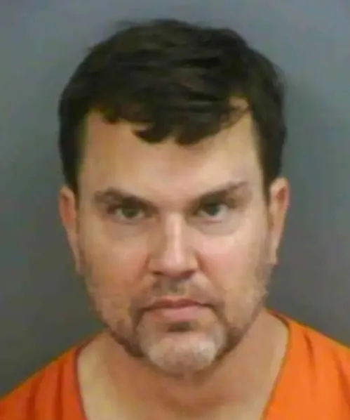變態醫生薩拉塔在出庭面對審判前，疑似自戕身亡。翻攝Florida State police department