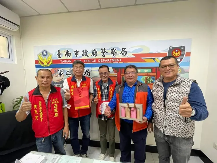 廟方今天到長樂派出所致意。警方提供