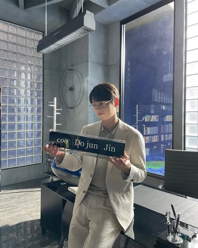 宋仲基以《財閥家的小兒子》再度受到肯定。翻攝JTBC