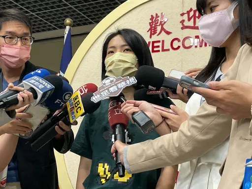 費鴻泰喊「多為黨想一想」　徐巧芯委屈：半夜抓網軍、民進黨全打我1人沒喊痛 