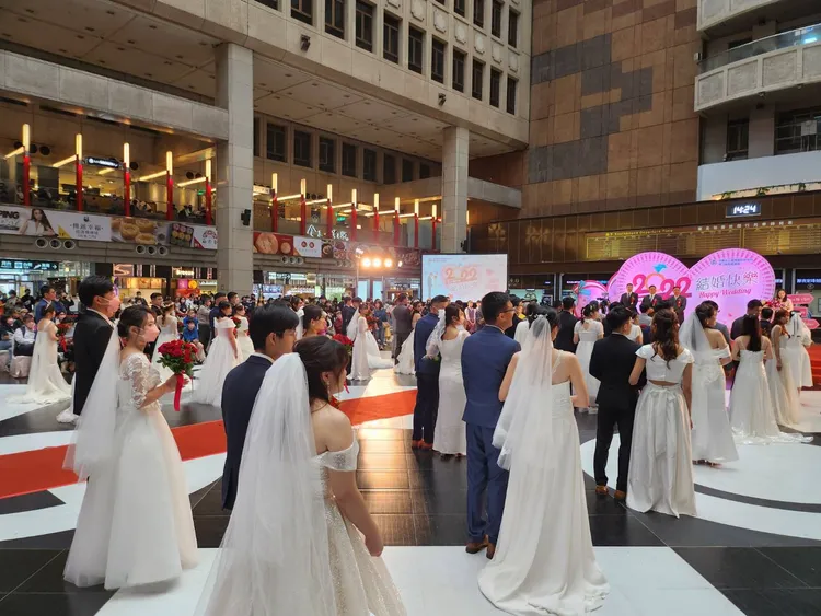 北車喜洋洋。胡順惠攝