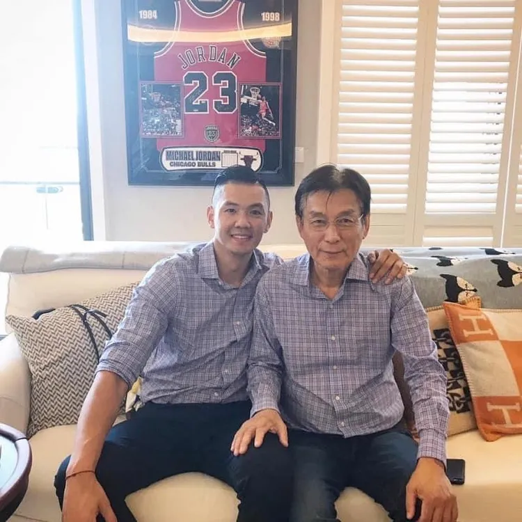 黑人（左）和岳父感情很好。翻攝黑人IG