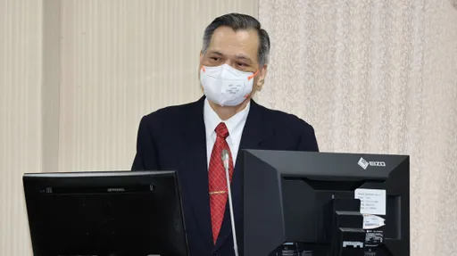 陳明通指導論文「接連出事」火燒烏紗帽　民進黨團：尊重總統想法