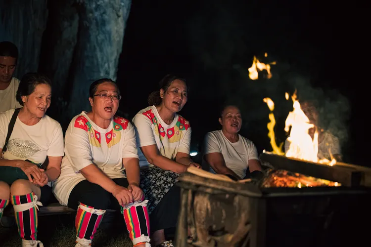 杵音文化藝術團眾多聲線在歡暢的空氣中交融，合而為阿美族獨有的聽覺美感。文總提供