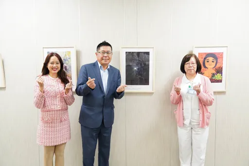 彩繪希望！陪伴病患走過治療　中醫大新竹附醫展出29癌友作品