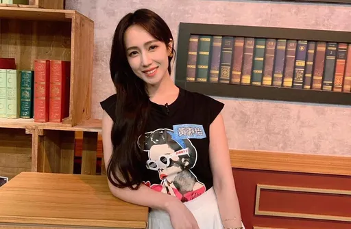 宋逸民老婆被爆建議小薰「鄭人碩不信主就不嫁」 網友酸「真以為自己是耶穌」