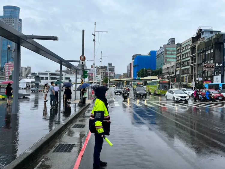 警方會加強疏導基隆各熱門景點交通。翻攝畫面