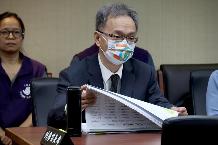 衛福部長薛瑞元出席立法院社會福利及衛生環境委員會。林林攝