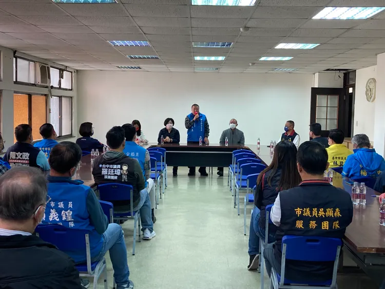 國民黨台中市黨部今邀請黨籍市議員當選人開座談會，並宣名提名正副議長張清照、顏莉敏角逐連任。國民黨台中市黨部提供