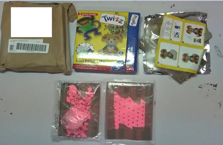 警方查獲走私入境的搖頭丸。警方提供