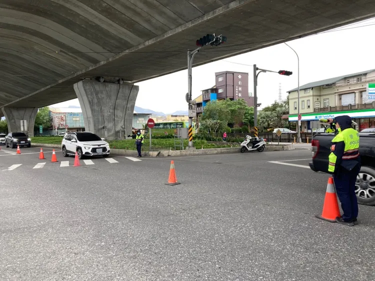 因應旅遊車潮，國5、蘇花路廊均祭出交通管制措施。警方提供