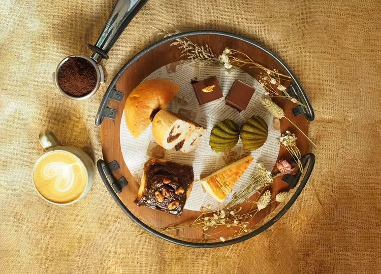 台北天成大飯店拾柒咖啡雙人下午茶餐。業者提供