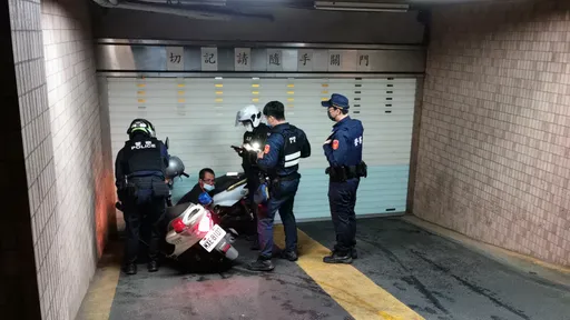 攜毒見警攔查心虛沿路逃7公里 狡猾丟棄安非他命仍被識破