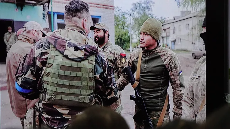 曾聖光陸軍退役後選擇到烏克蘭前線作戰。翻攝追思禮拜影片