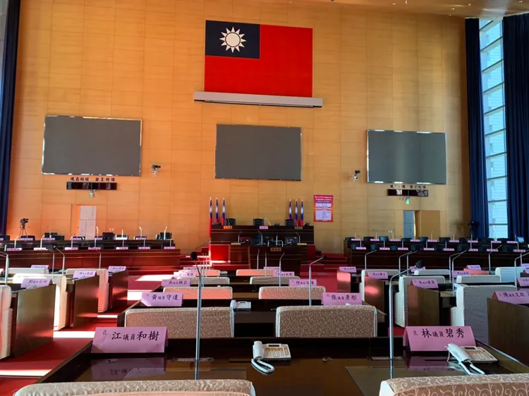 新當選的市議員25日完成宣誓後，將推舉連任八屆最資深的市議員張瀞分擔任主持人，主持正副議長選舉。曾雪蒨攝