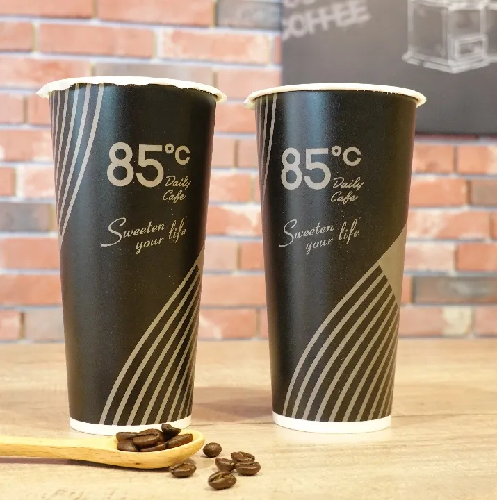 12/24至全台85℃門市購買大杯咖啡，第2杯特價25元。業者提供