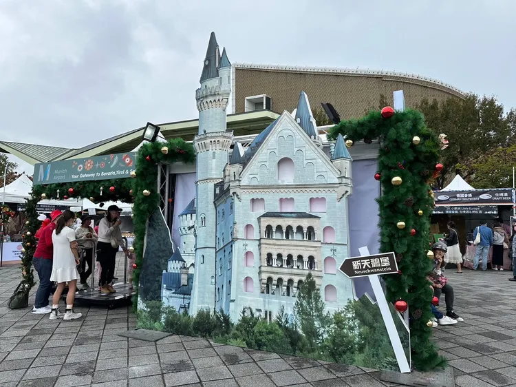 慕尼黑新天鵝堡打卡牆。長榮航空提供