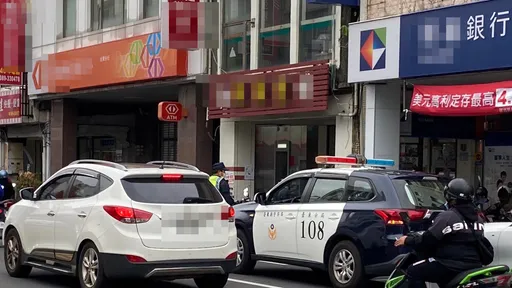 台東市區違停車惹火波麗士　請移車還慢吞吞！森七七廣播「是要等你多久」
