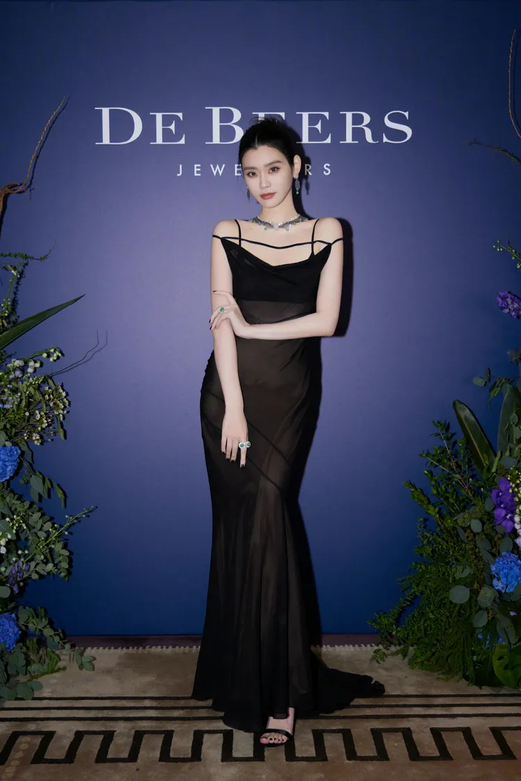 奚夢瑤傳可能參與何家的家業管理。翻攝奚夢瑤微博