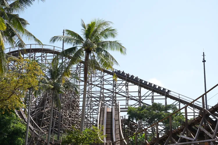 香島自然公園有驚險刺激的冒險遊樂設施。黃盈甄攝