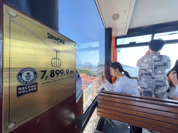 纜車獲得世界金氏紀錄最長跨海纜車記錄，至今仍抱持。黃盈甄攝