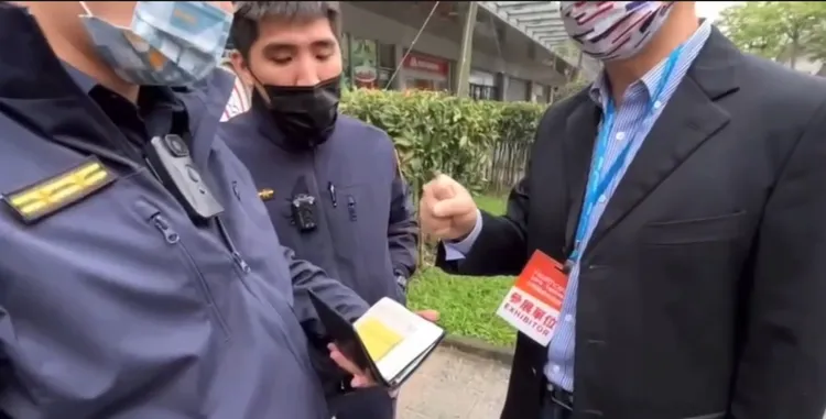 林姓被害人向警方指認，曾遭印度男子行騙。翻攝畫面