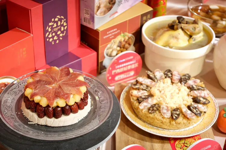 臘味干貝香米糕加花開富貴甜芋泥組合售價1,680元。陳志淵攝