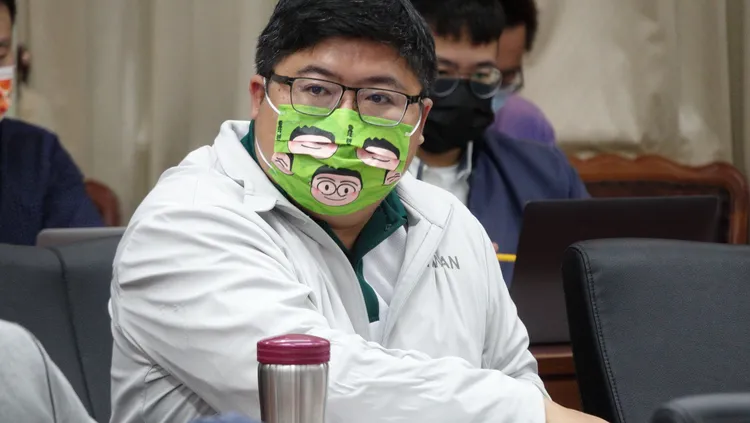 蔡易餘面對記者詢問，僅淡淡回應「不受訪」。莊宗達攝