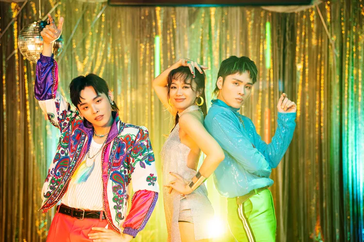 展榮展瑞翻唱《魯冰花》，MV找來芮德助陣。華納音樂提供