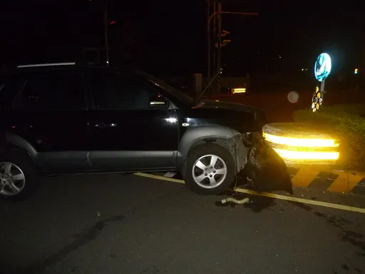 男自撞後脫困!沒外傷卻秒倒地亡 絕命現場曝光