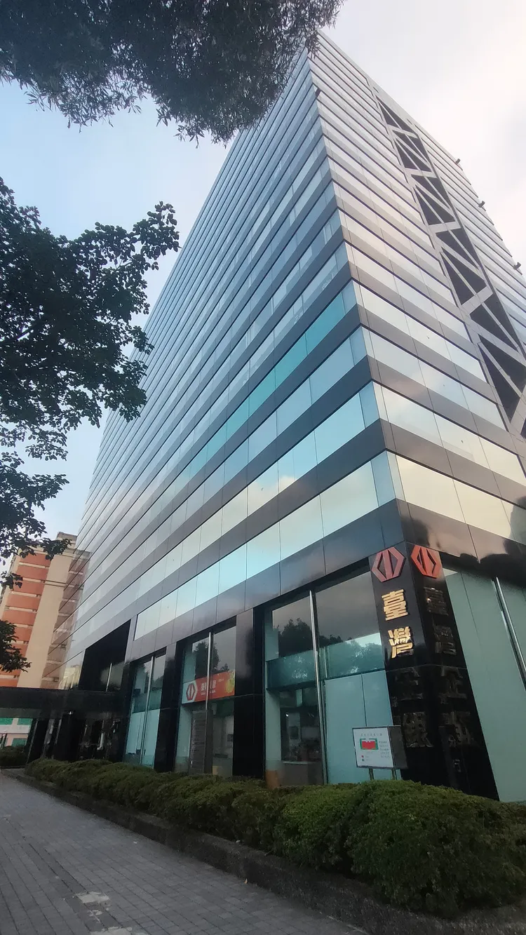 良京實業公司位於台北市民權東路一棟商業大樓內。黃子騰攝