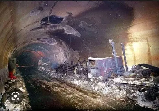 油罐車在隧道起火燜燒整夜　至少19死32傷