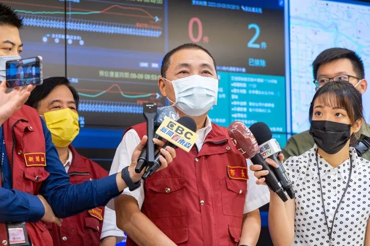 侯友宜被問及是否參選總統時，回答千篇一律都是「把握當下，好好做事」。新北市府提供