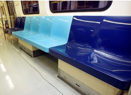 上班族捷運見這幕酸「假高尚」！　網傻眼：不想坐博愛座也要被嘴？