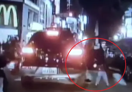  17秒驚險片！台中虎媽車停斑馬線強推童下車　網友怒：配做父母嗎