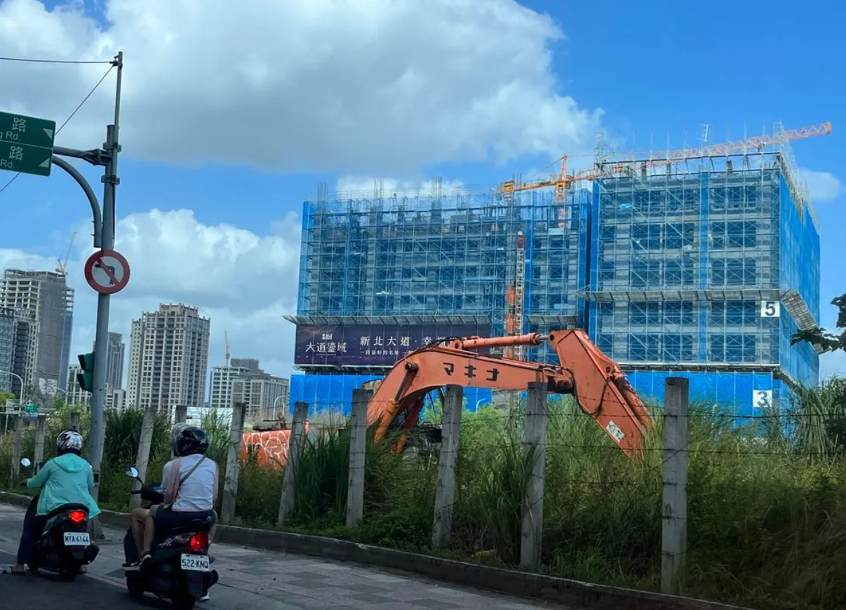 塭仔圳市地重劃啟動,拉抬新案身價,挑戰當地買盤口袋深度。楊明峰攝