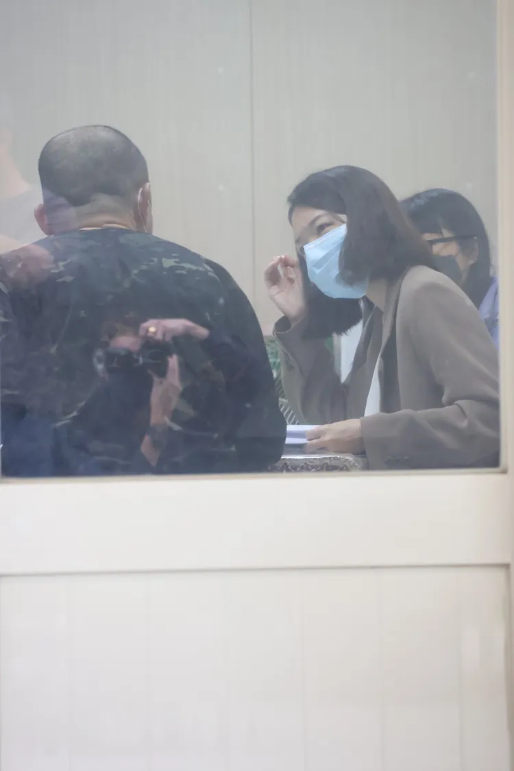 檢察官偵訊3姊弟親友。張喆喜攝