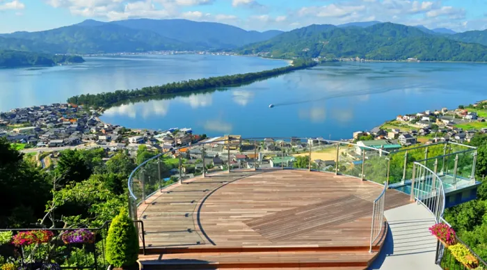 參加京都北郊一日遊能遠眺「日本三景」之一天橋立。Klook提供