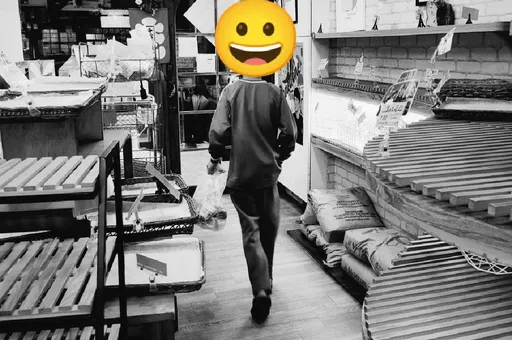 「瘦小紙箱弟」拿7年免費麵包　這回掏200元還說這句話！暖心店長眼睛濕了