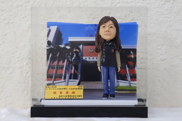 破案英雄獎座。警方提供