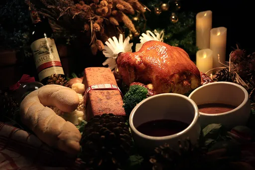 花蓮最美渡假飯店迎聖誕 預訂烤雞大餐現省900元