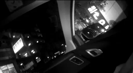 晚下班不要緊救人第一! 巡邏車開道護送癱軟翁就醫