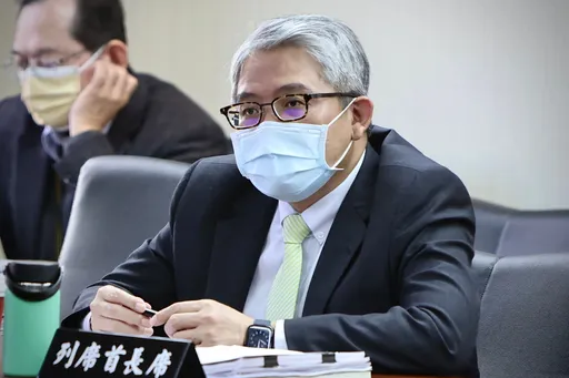 花敬群備詢挨轟「態度傲慢」　王鴻薇：民進黨敗選檢討僅紙上談兵