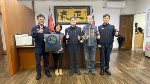 三峽、鶯歌2里獲選優質治安社區 侯友宜親頒獎認證、表揚